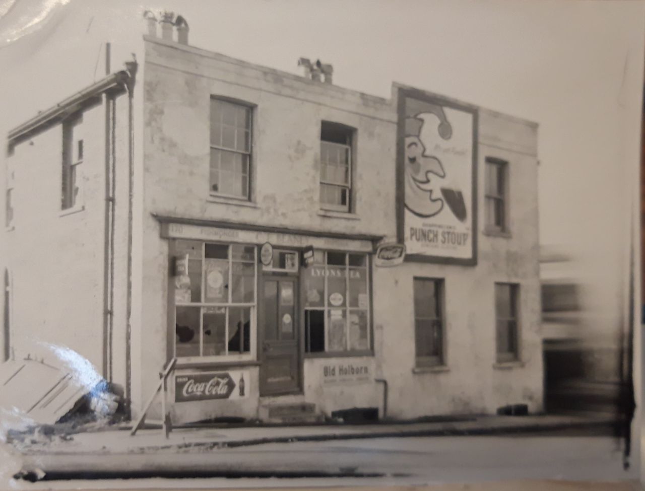 File:170 Priory Road.jpg