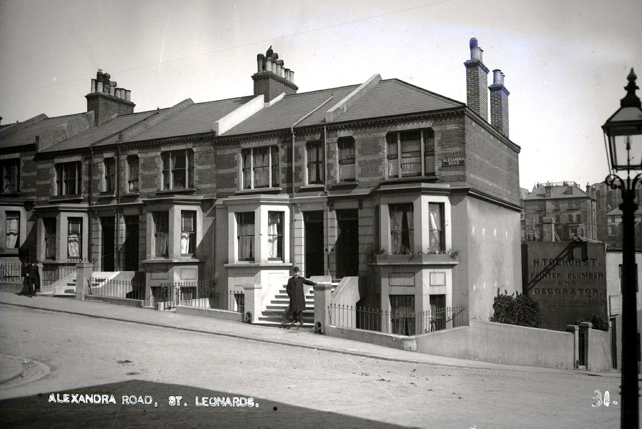 File:Alexandra-Road-St-Leonards-c1905..jpg