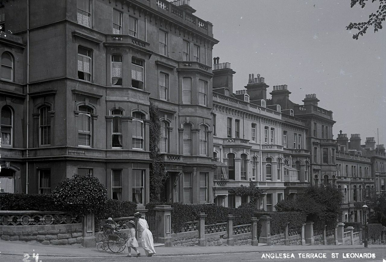 File:Anglesea-Terrace-St.-Leonards.-1904..jpg