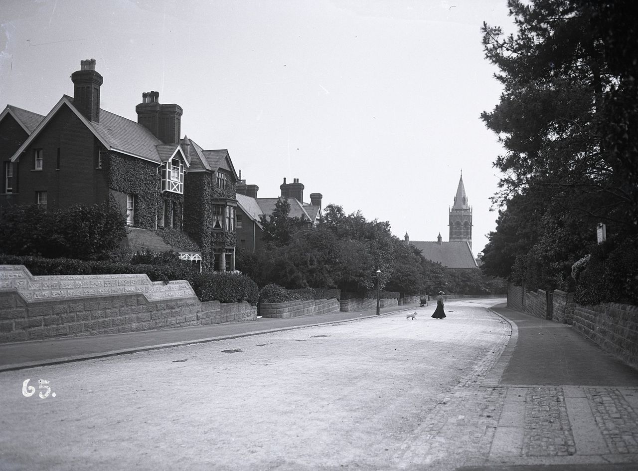 File:Brittany-Road-1905.jpg