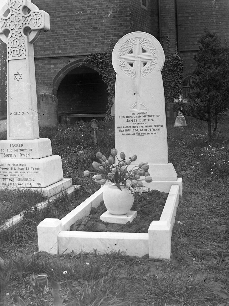 File:Burton Tomb.jpg