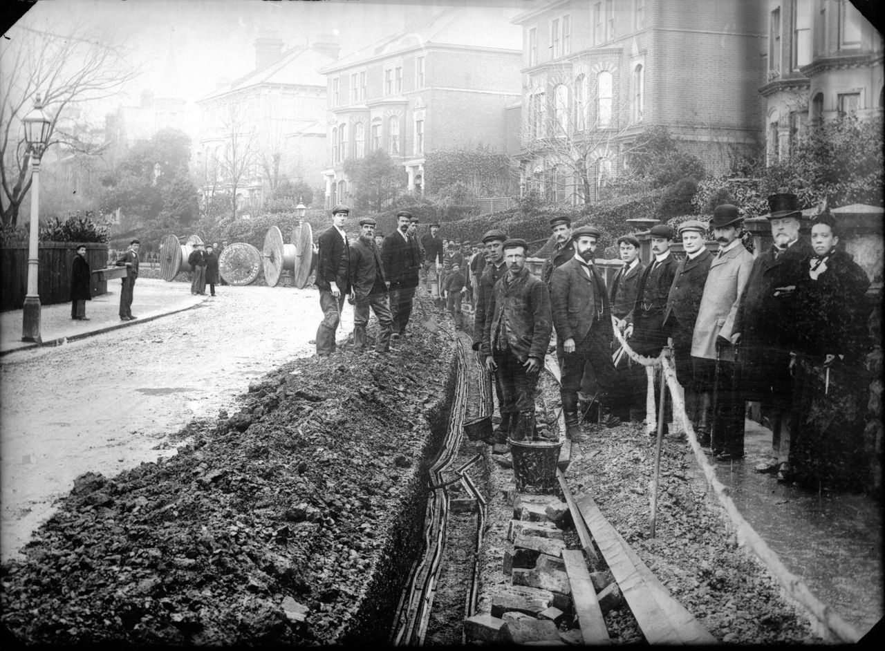 File:Cable-laying-on-St-Helens-Road.jpg