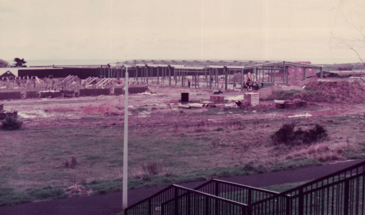 File:CastlehamConstruction 1972.png