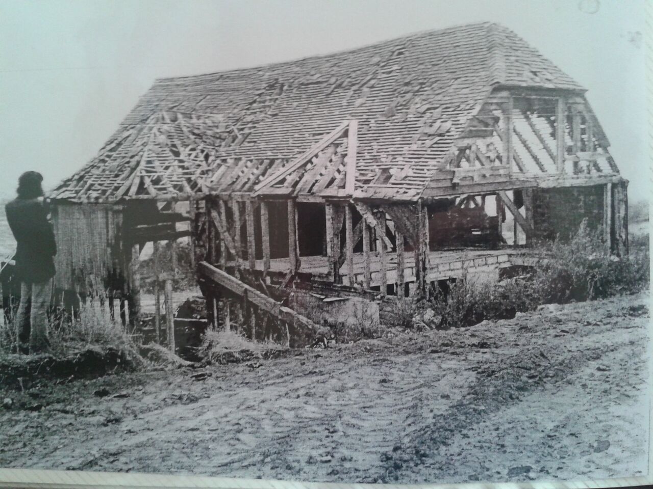 File:Castleham barn - Flickr - lkennedy1480.jpg