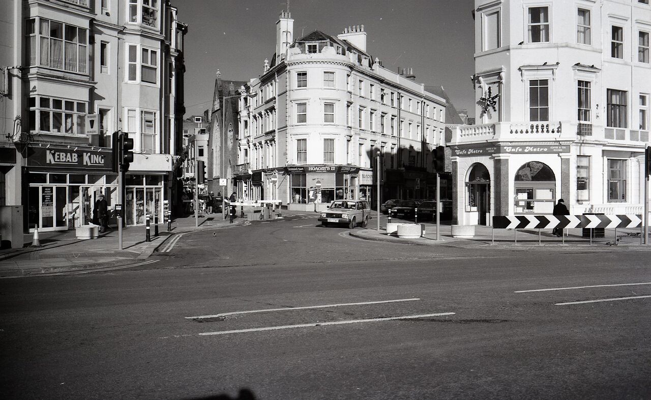 File:Claremont & Robertson Street 1977.jpg