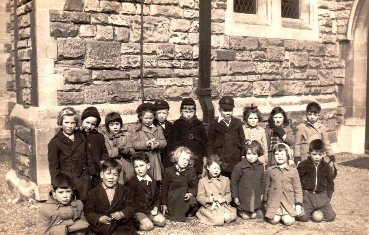File:Class-2-Christchurch-school-London-Road.-1957.jpg
