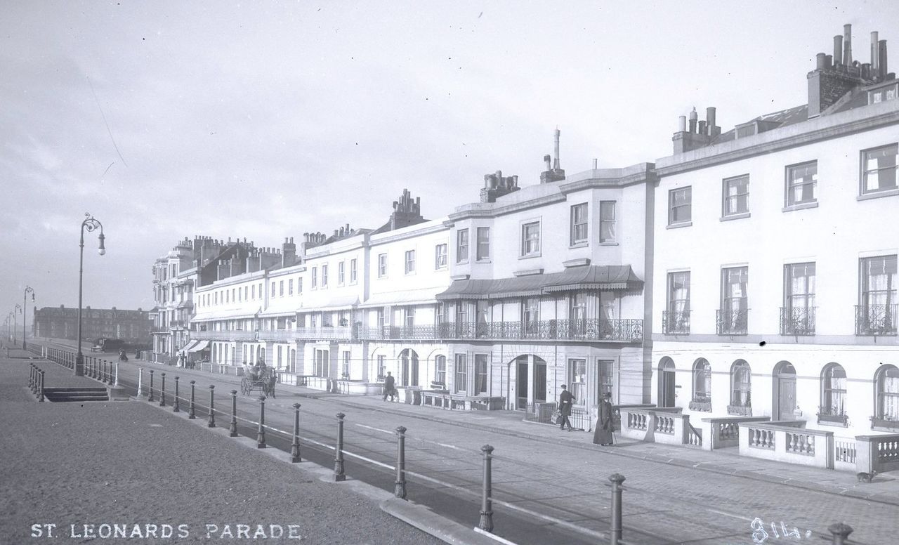 File:ESCC Broderick Marina Grosvenor Gdns 1905.jpg