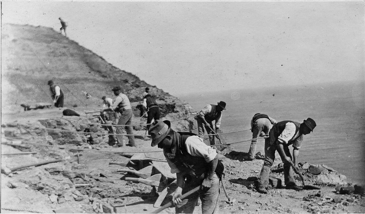 File:EastHillCliffWorks1926.jpg