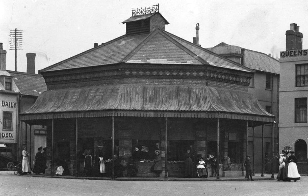 File:Fishmarket 1916.jpg