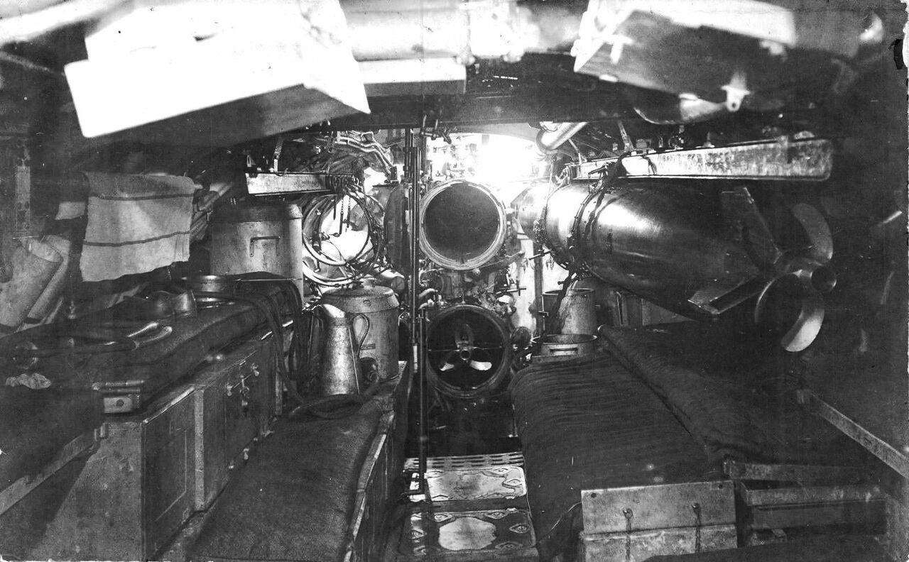 File:German-U118-torpedo-room.-1919..jpg