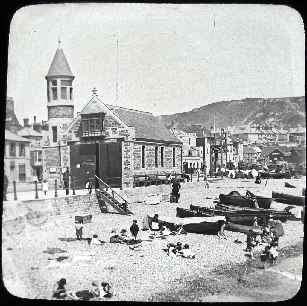 File:Glass-plate-of-the-stade-area.-1891..jpg