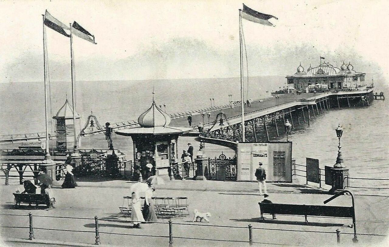 File:Hastings-Pier-1900.jpg