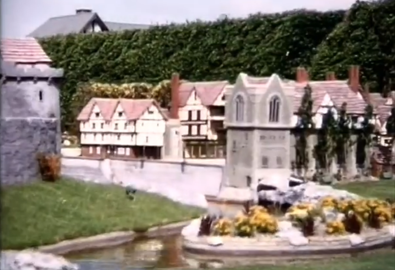 File:Hastings Model Village 1950s 01.png