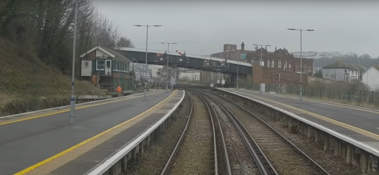 File:Hastings Railway Station 2016.png