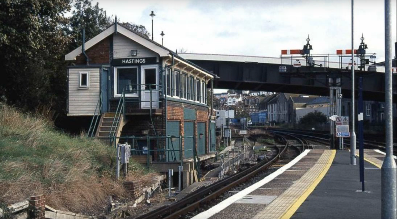 File:Hastings Signal Box c1980.png