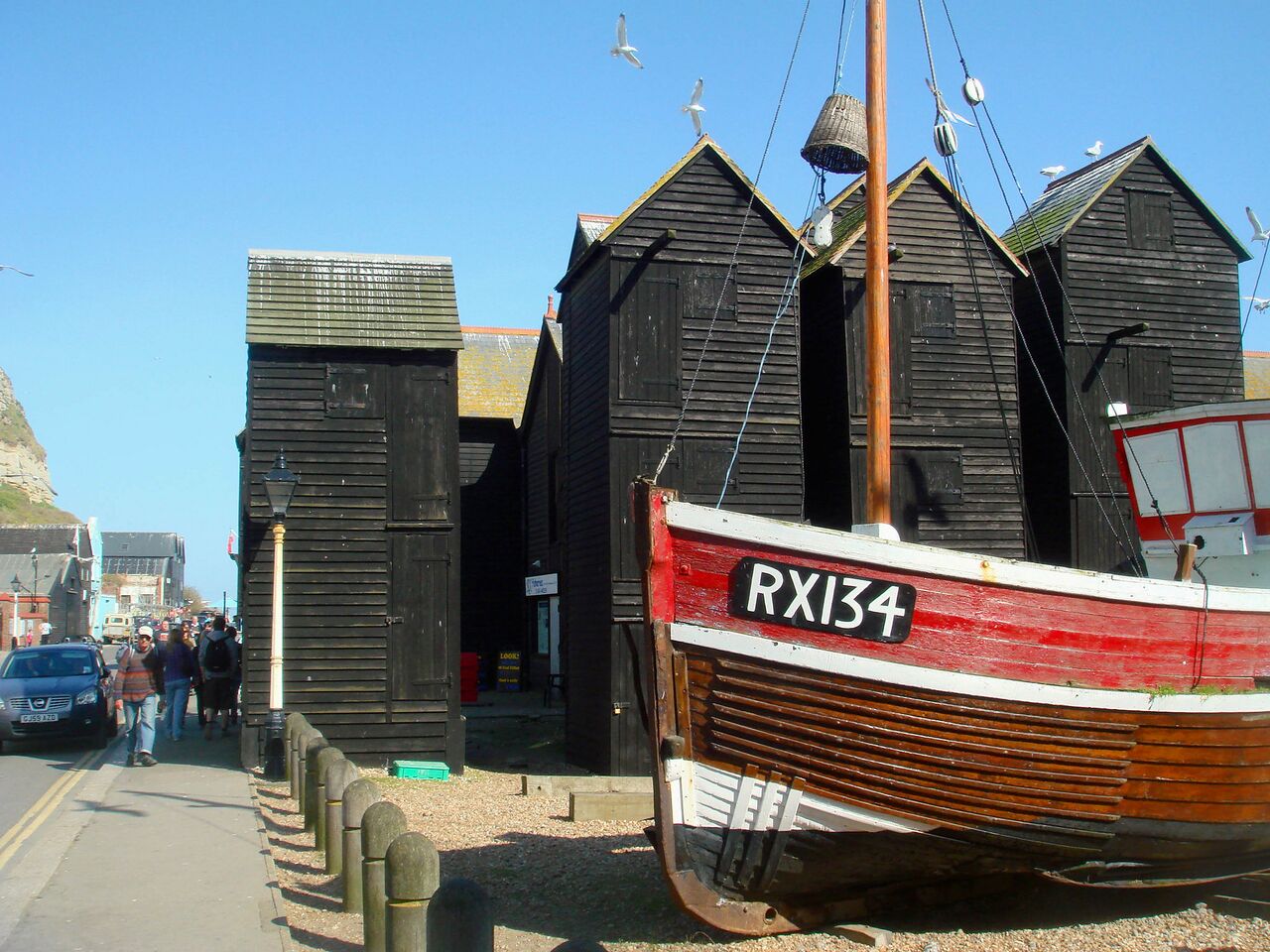 File:Hastings old Town - Flickr - Margaret Hayles.jpg