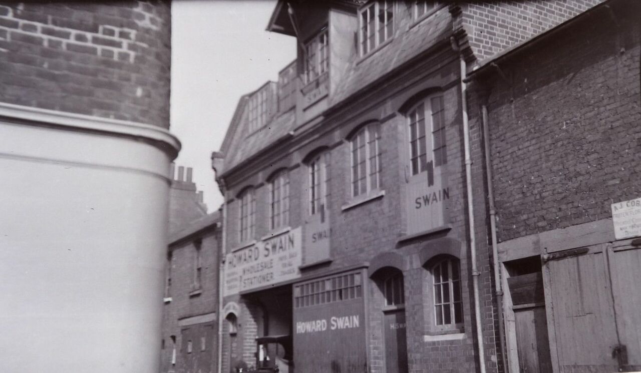 File:Howard-Swain-stationers-Wellington-Mews.-Old-negative.-1923..jpg