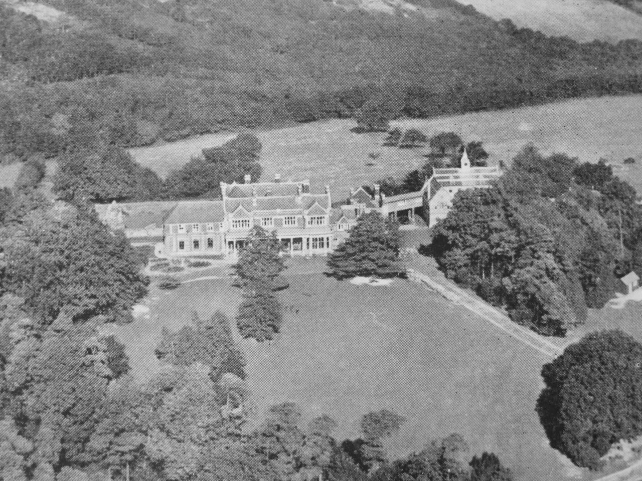 File:Hydneye House.jpeg