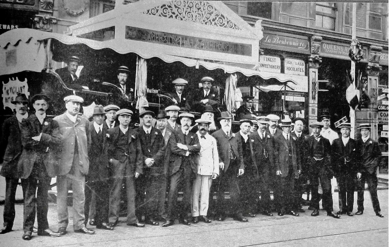 File:July-11th-1914-The-Staff-of-the-Hastings-Gaiety-Theatre.jpg