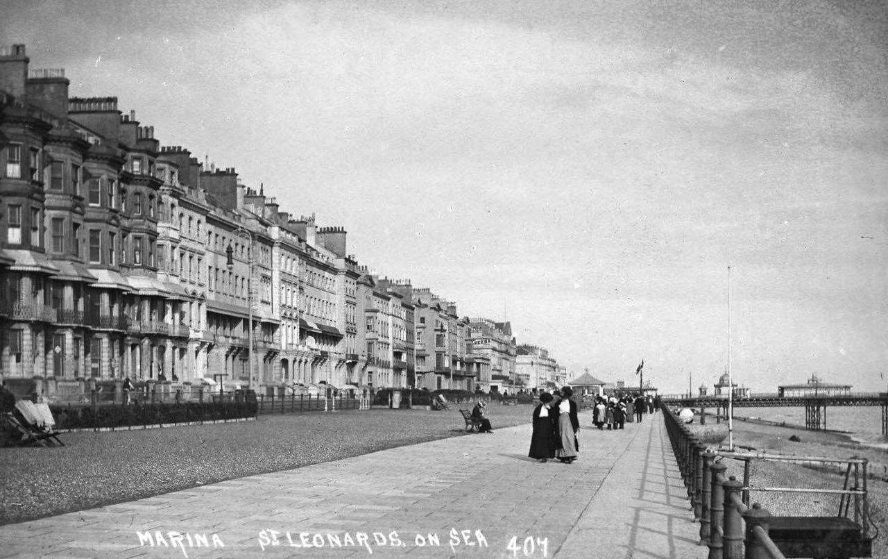 File:Marina-Parade.-1910..jpg