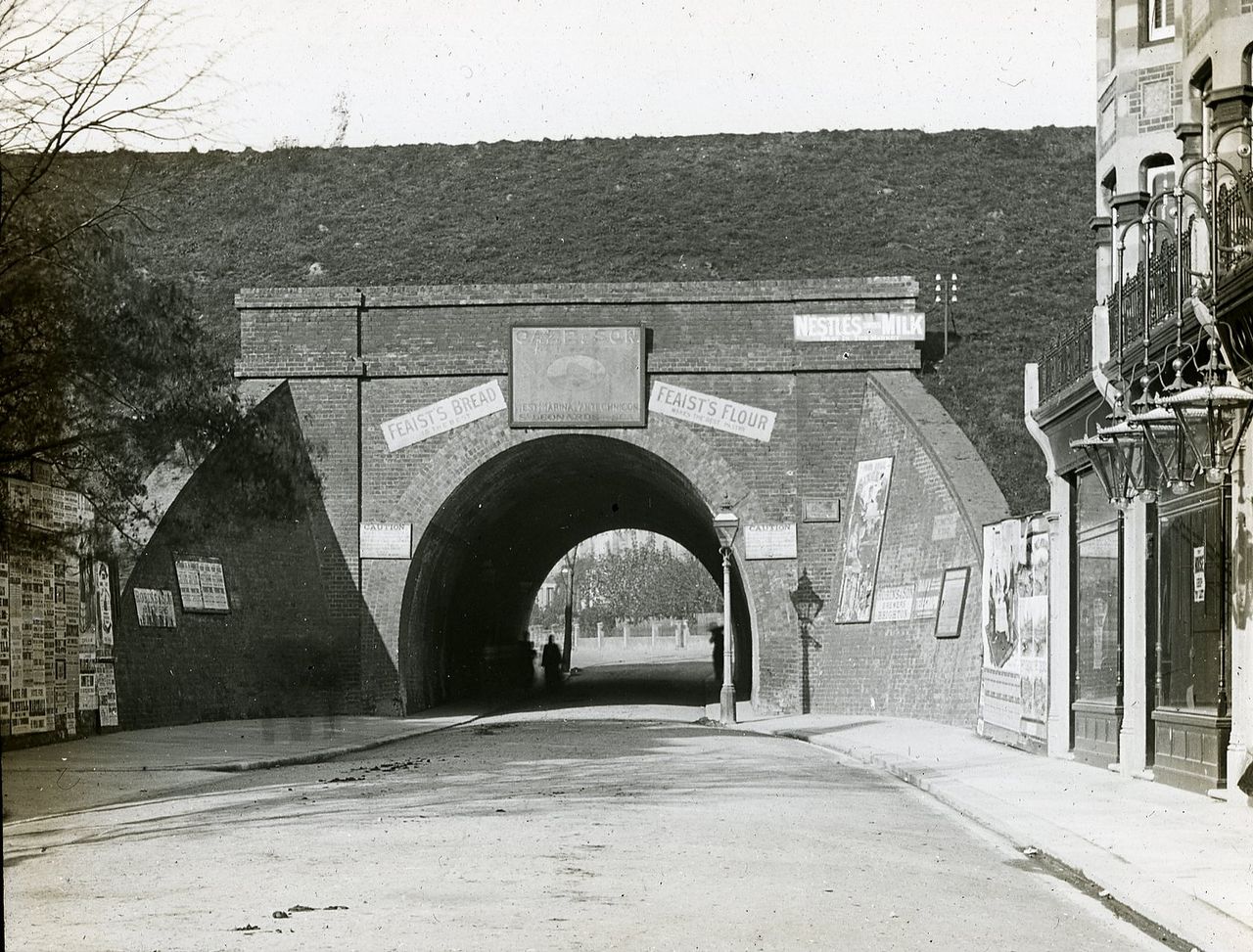 File:Old-St-Andrews-Arch.-1895..jpg