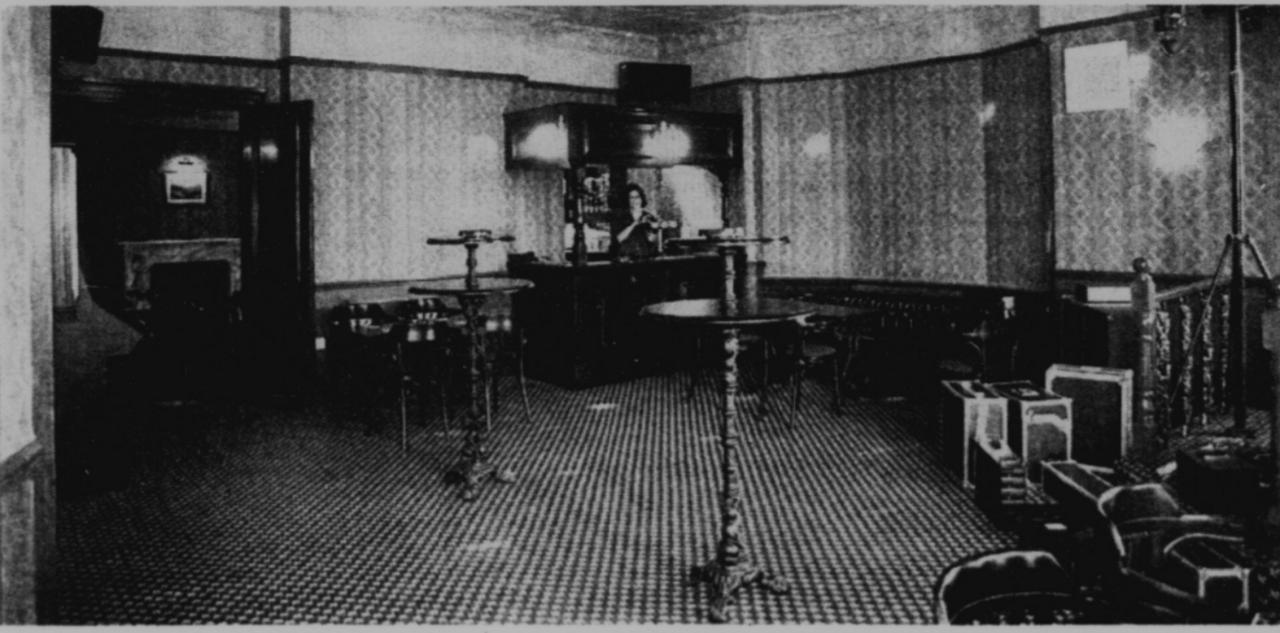 File:Old Golden Cross Function Room 1995.png