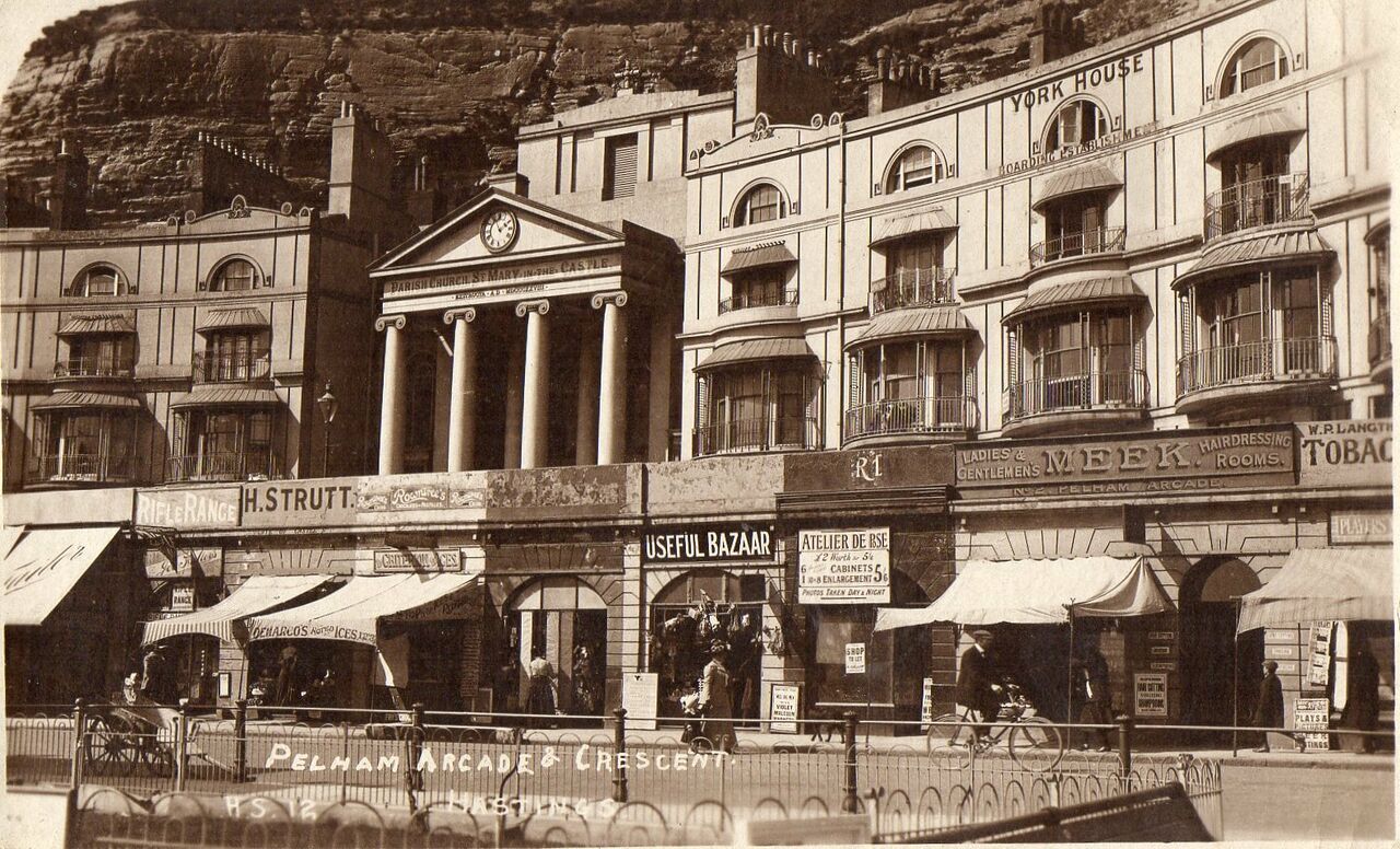 File:Pelham-Place.jpg