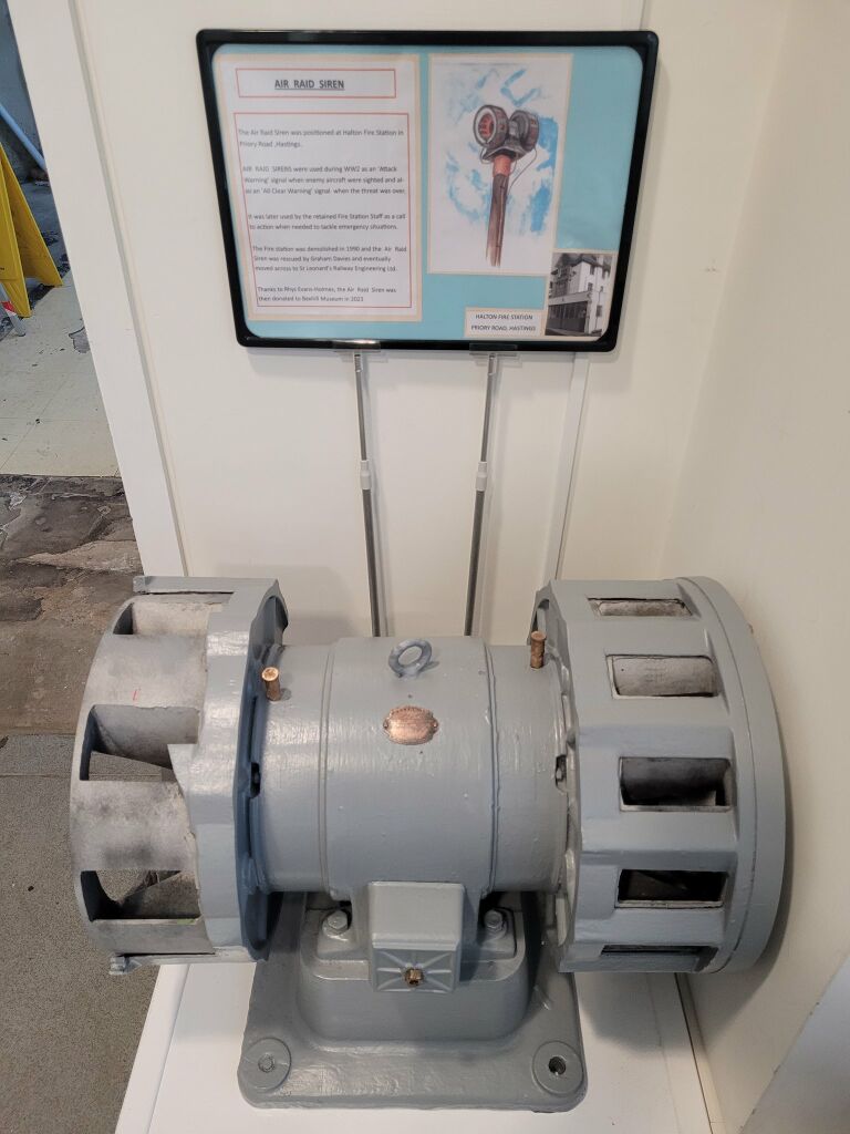 File:Priory Road Firestation Air Raid Siren.jpg