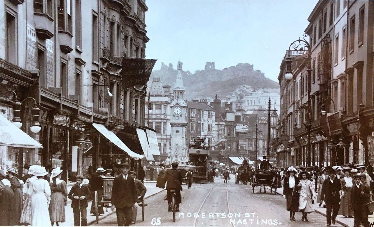 File:Robertson-Street.-1915..jpg