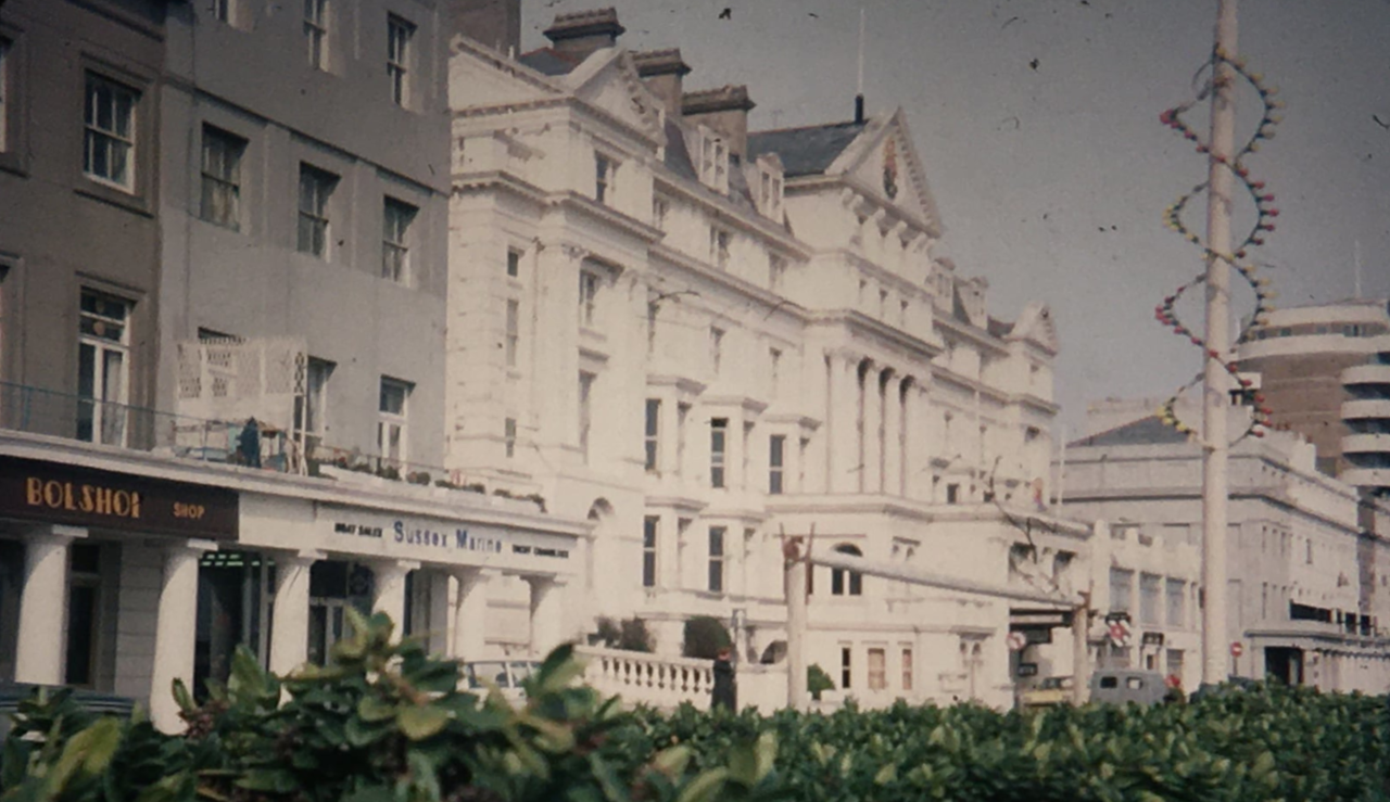 File:Royal Victoria Hotel 1979.png