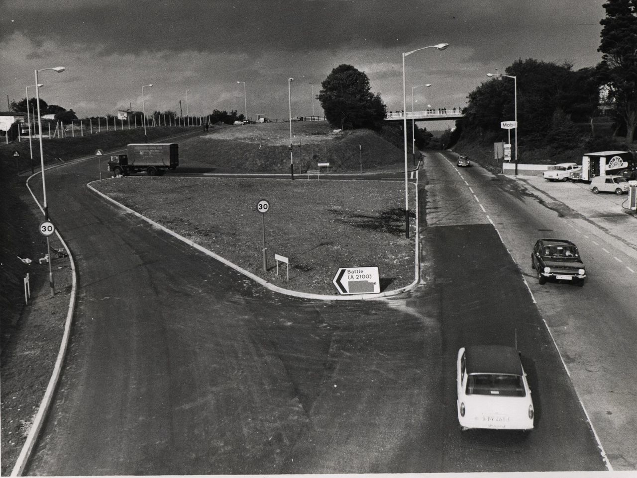 File:Sedlescombe-Road-North-c1960.jpg