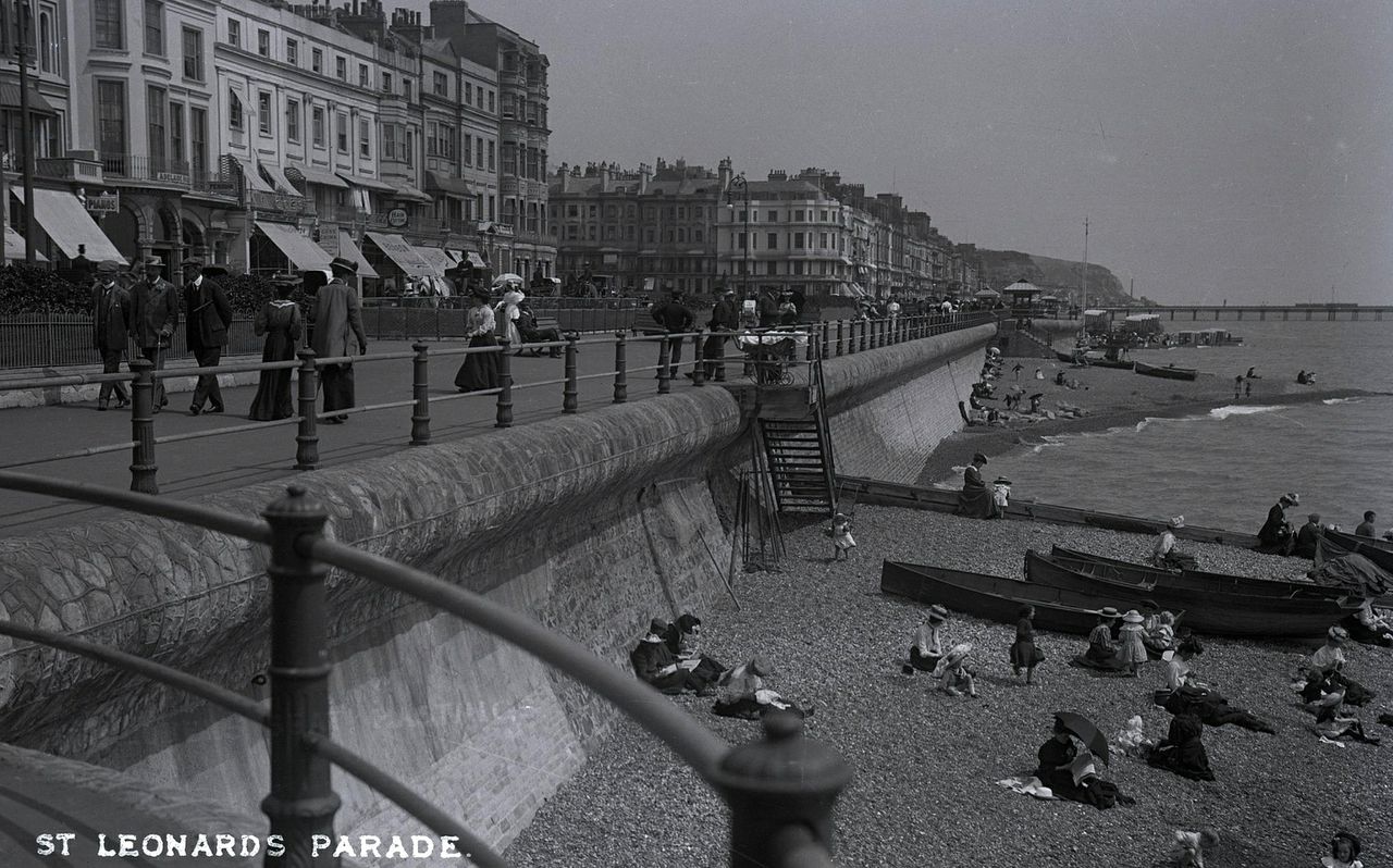 File:St-Leonards-Parade-c1905..jpg