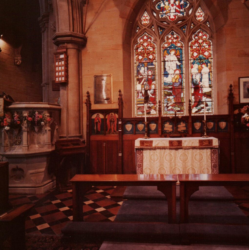 File:St Mary Magdalen Altar 1979.JPG