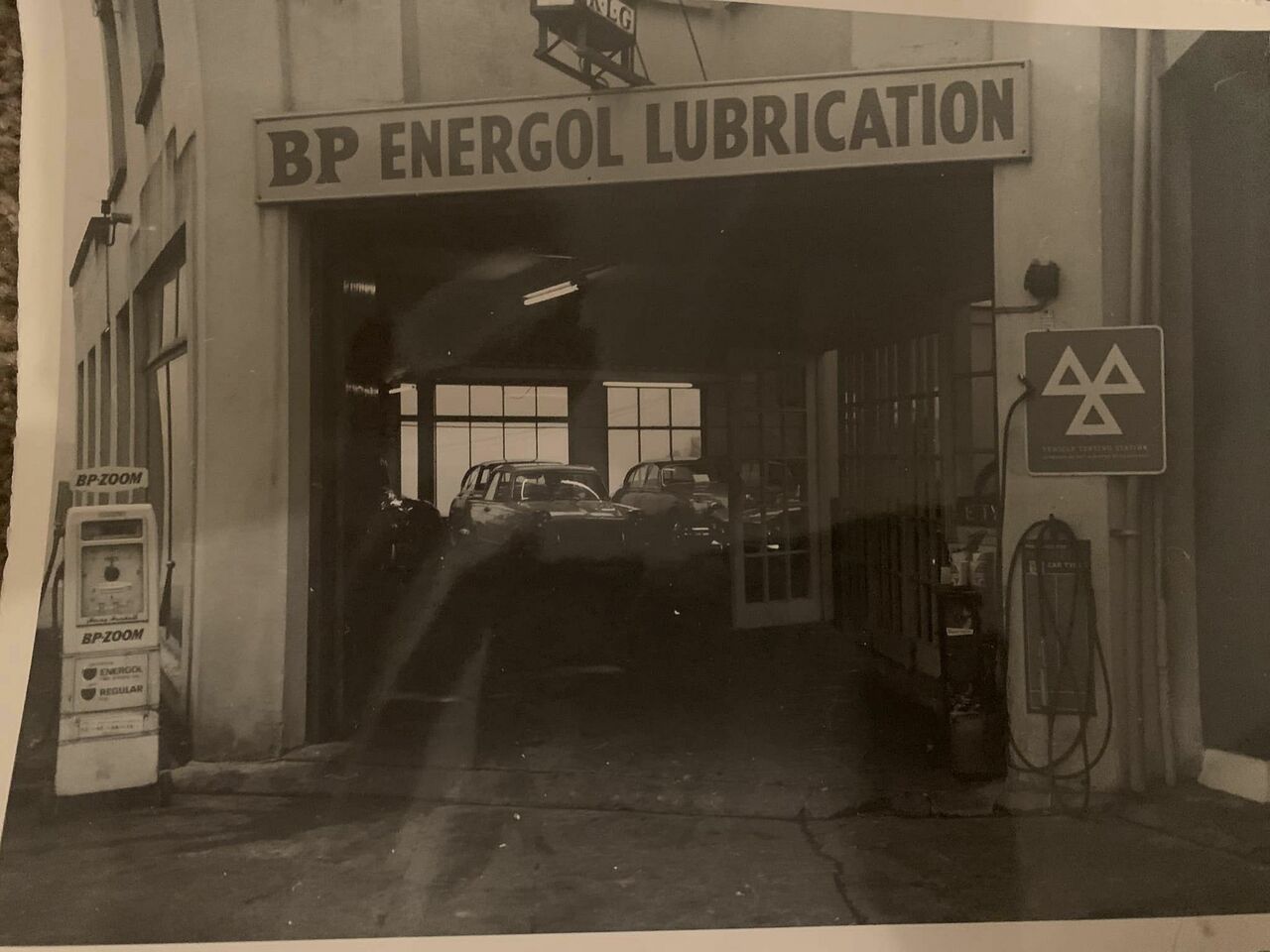 File:Stubberfields Garage 1.jpg