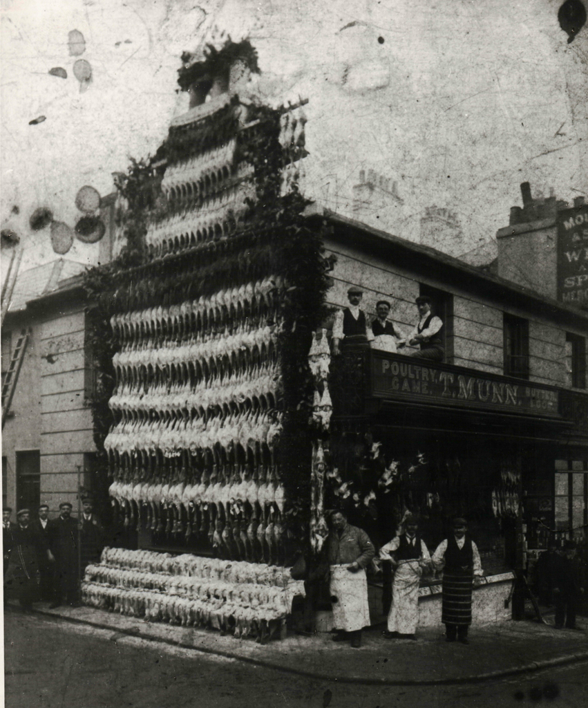 File:T Munn London Road 1902.png