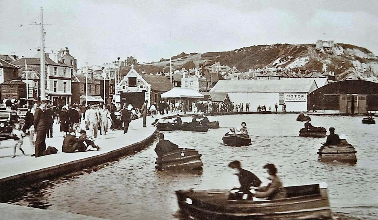 File:The-Boating-Lake-East-Parade.-1952..jpg