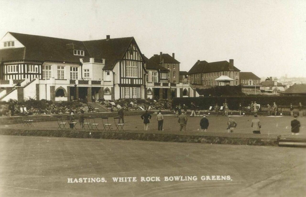 File:The-new-bowls-pavilion-at-White-Rock-Gardens.-1934..jpg