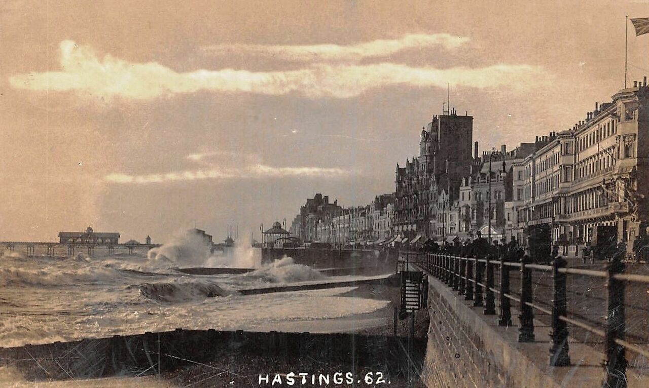 File:The-sea-hammering-the-prom-at-splash-point-1914..jpg