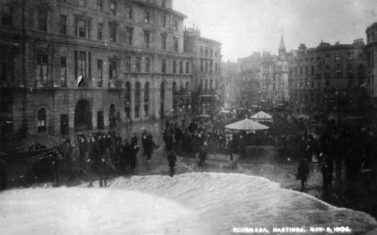File:The-sea-washing-down-Harold-Place November-4th-1904.jpg