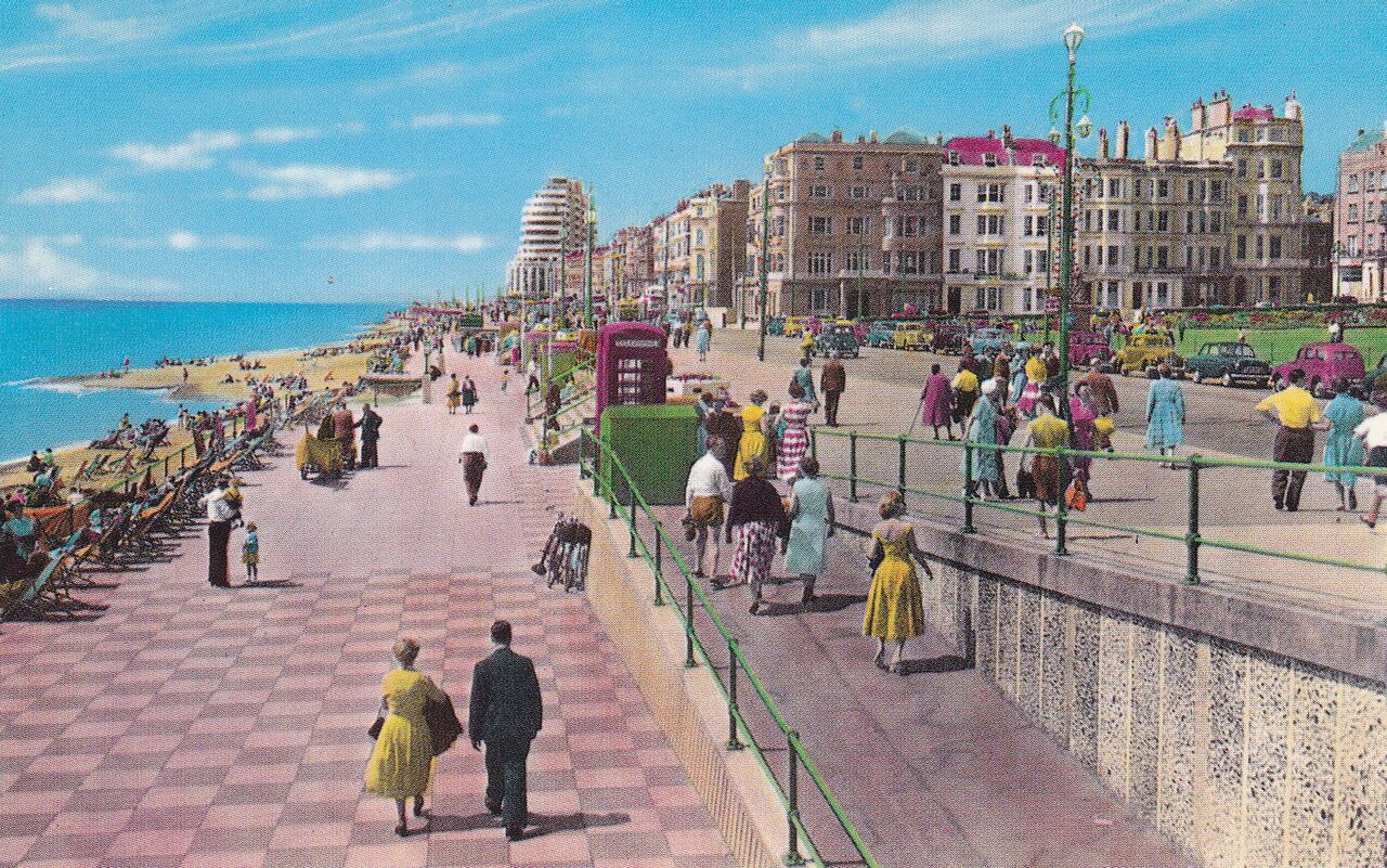 File:The Promenade and Warrior Square, St.Leonards on Sea.jpg