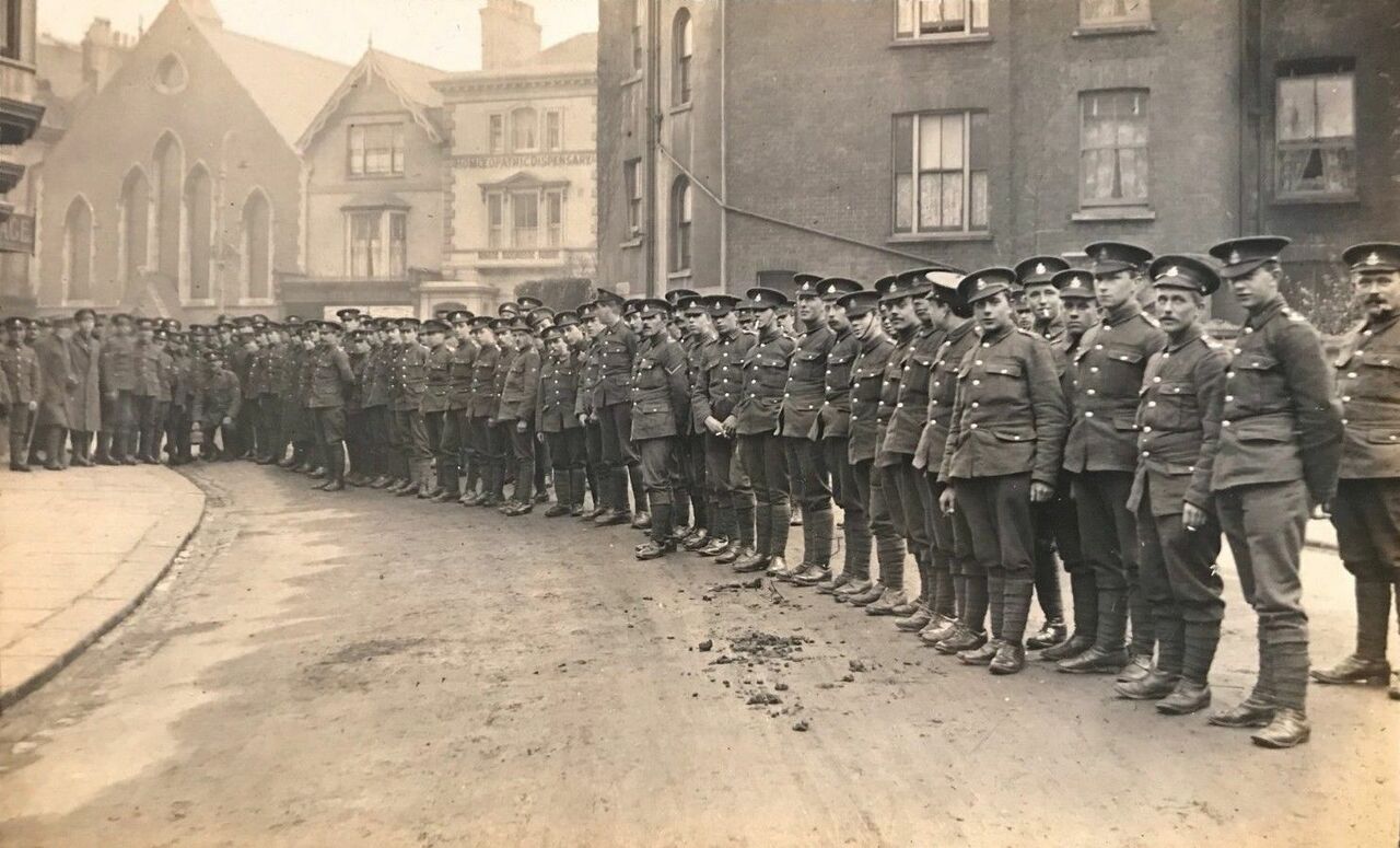 File:Troops-lining-up-in-Cambridge-Gardens.-1914..jpg