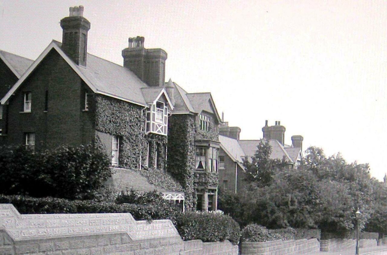 File:Upper-Maze-Hill.-1909..jpg