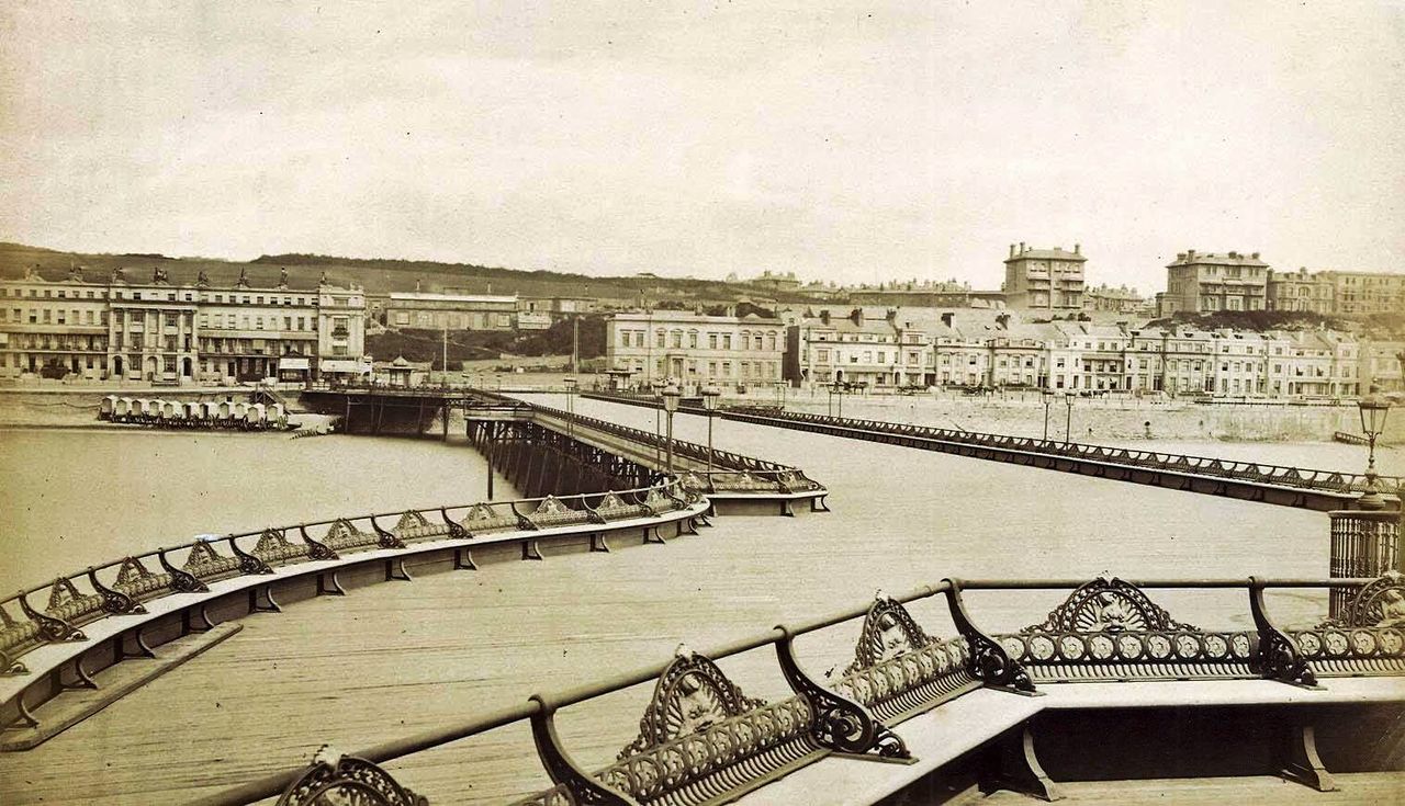 File:View-inland-from-Hastings-Pier-1881.jpg