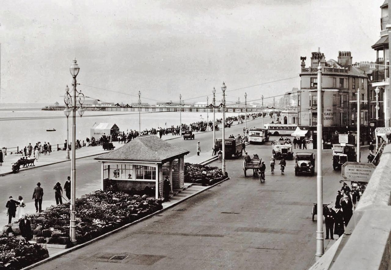 File:View-looking-West-from-Pelham-Crescent.-1934..jpg