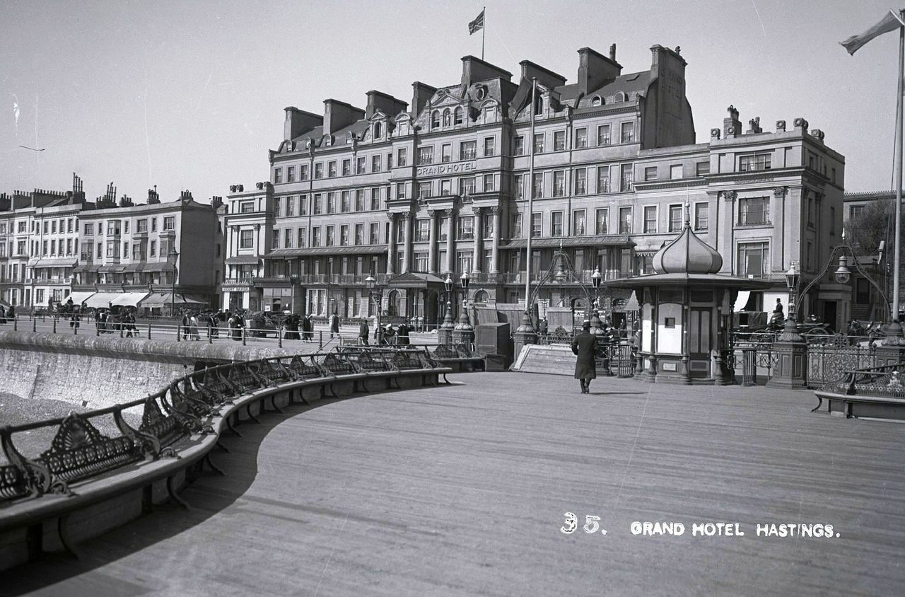 File:View-of-Grand-Hotel-at-Verulam-Place-White-Rock.-c1905..jpg