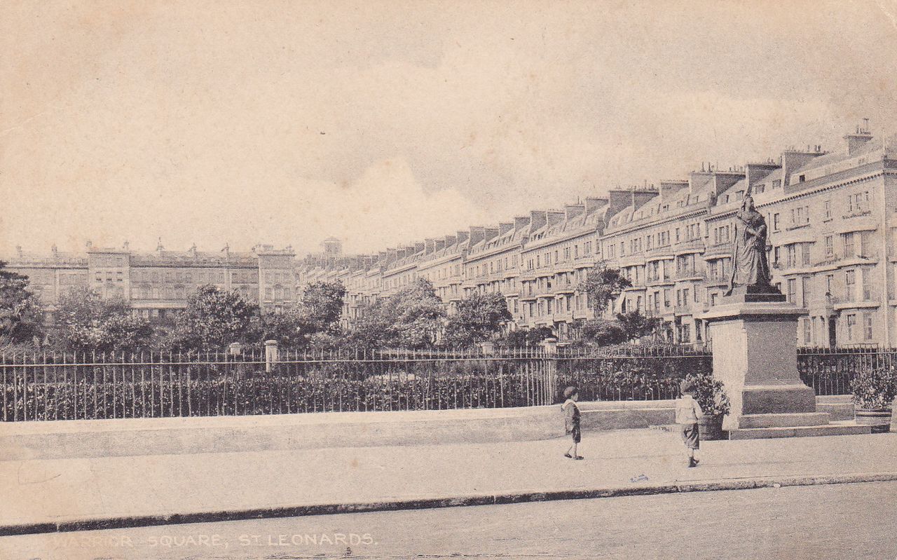 File:Warrior Square, St.Leonards on Sea. - 5330077173.jpg