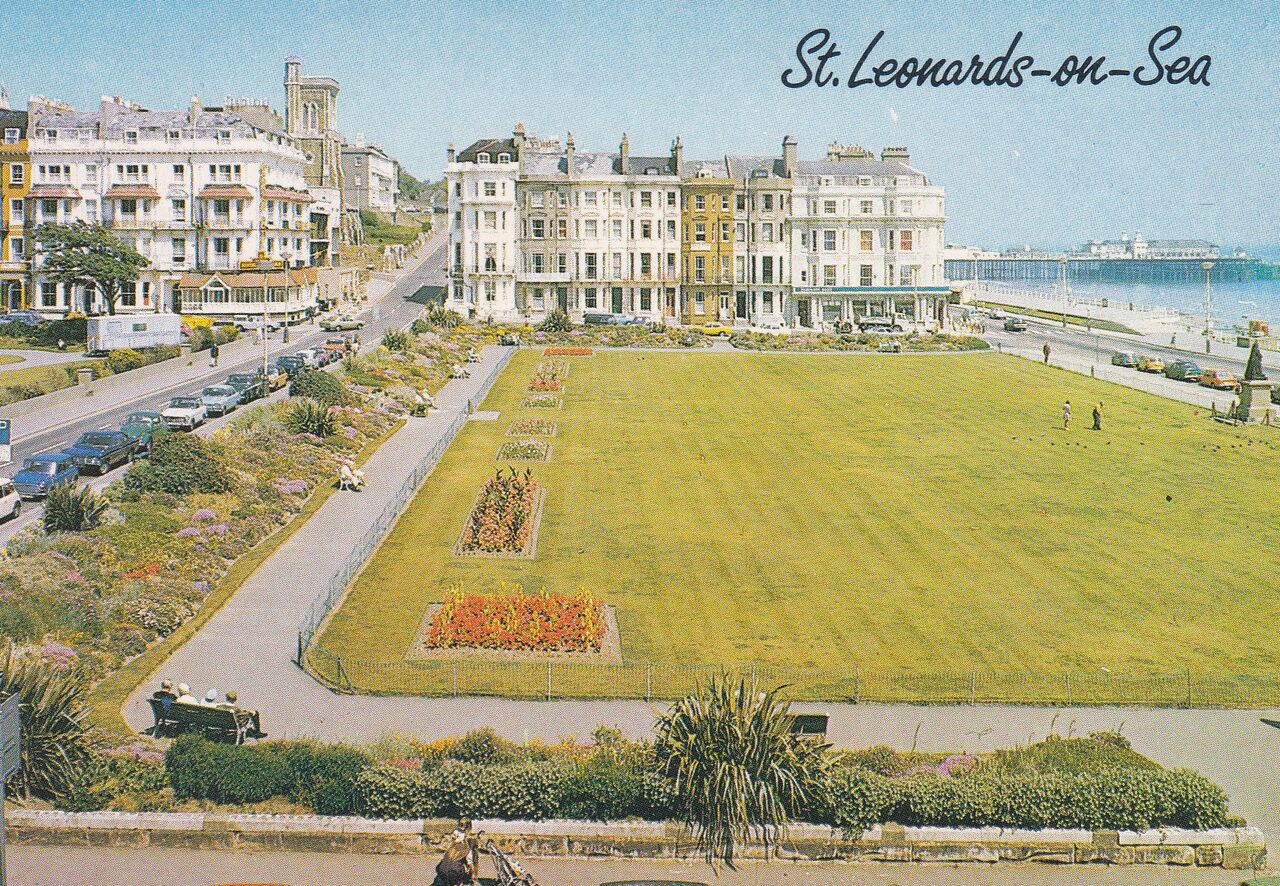 File:Warrior Square, St.Leonards on Sea. - 5534068377.jpg