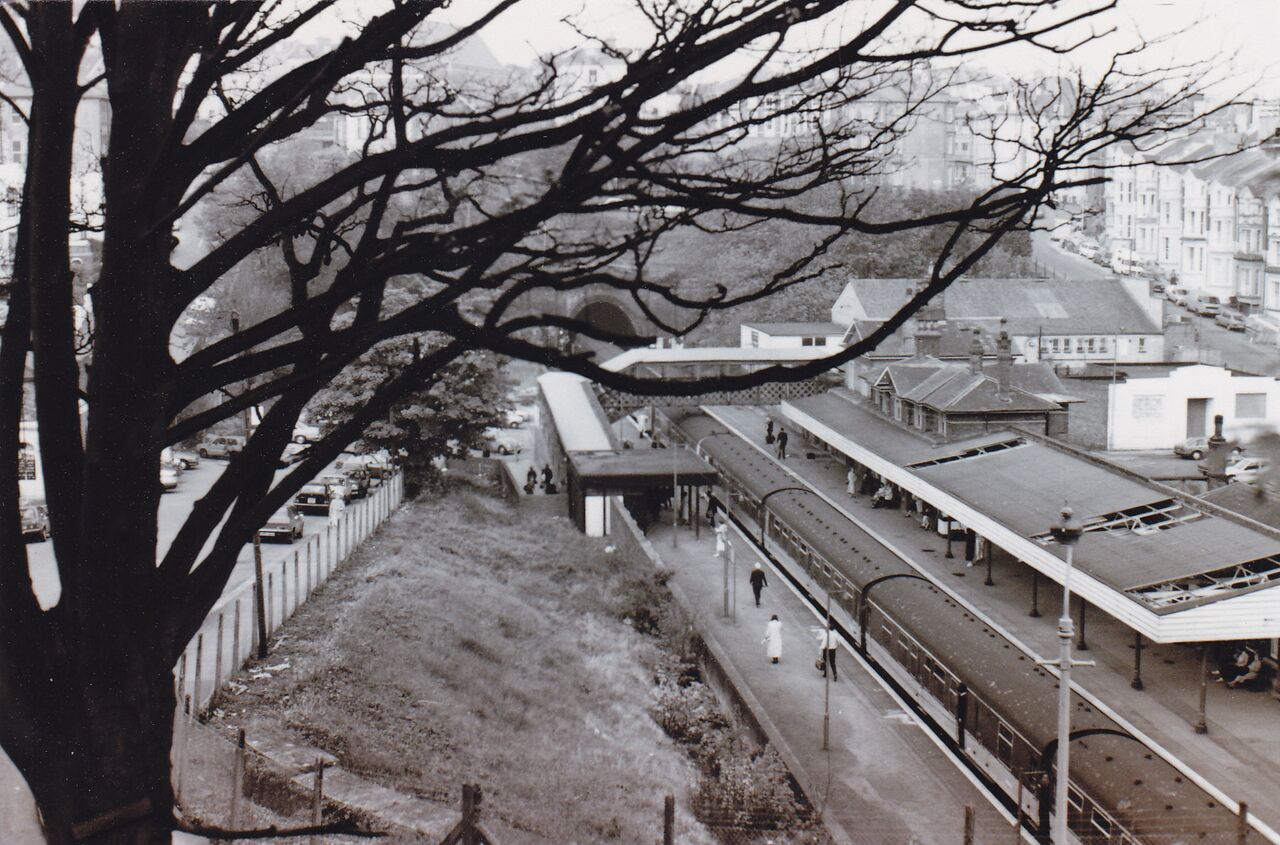 File:Warrior Square Station.jpg