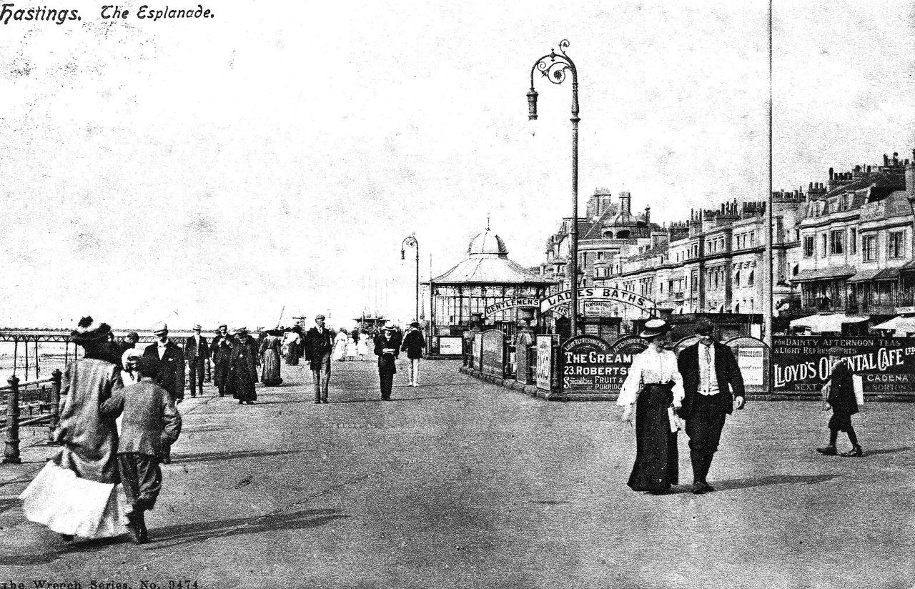 File:White-Rock-Parade-in-1906..jpg