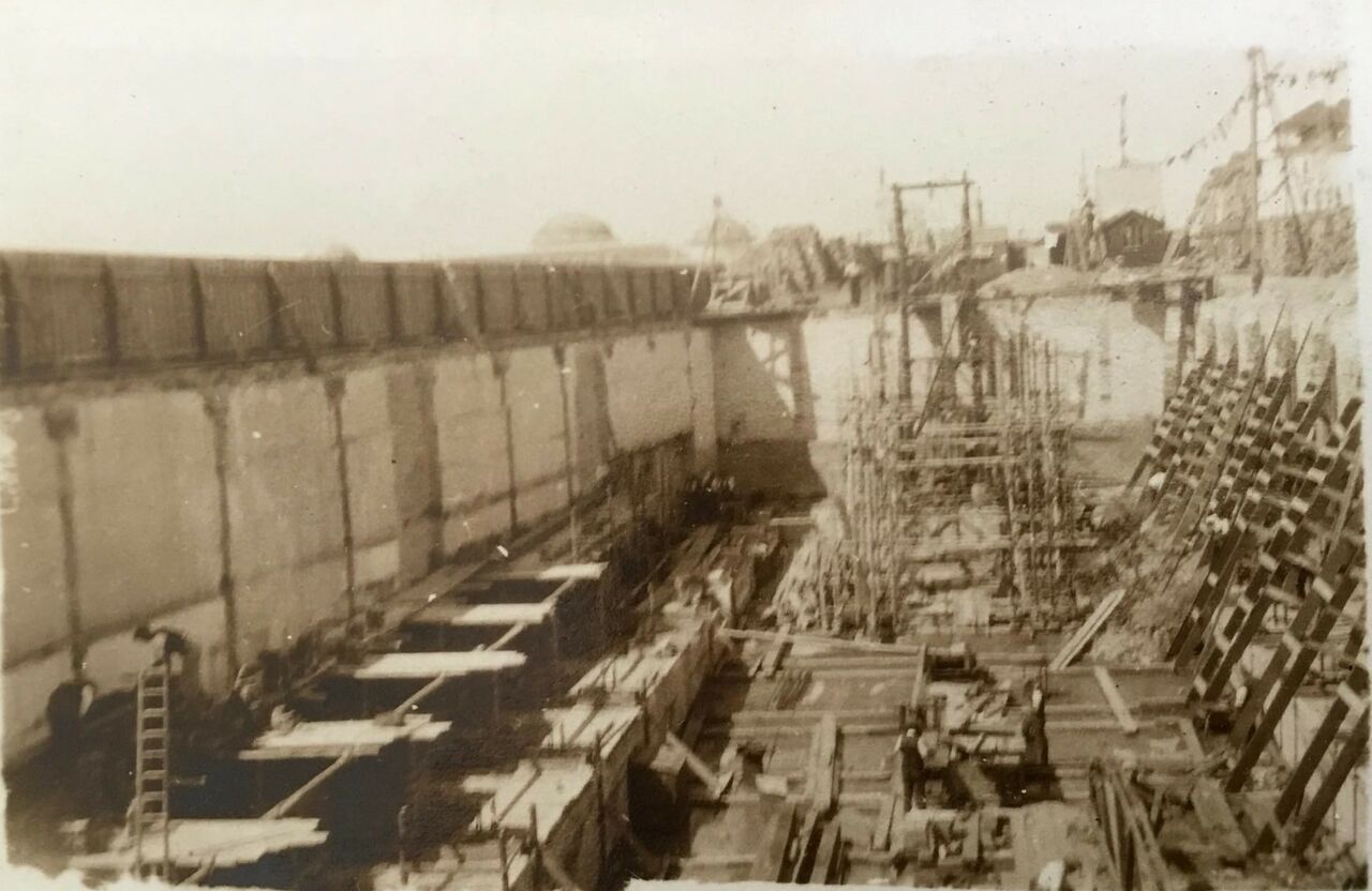 File:White Rock Baths rebuilding 1930s.jpg